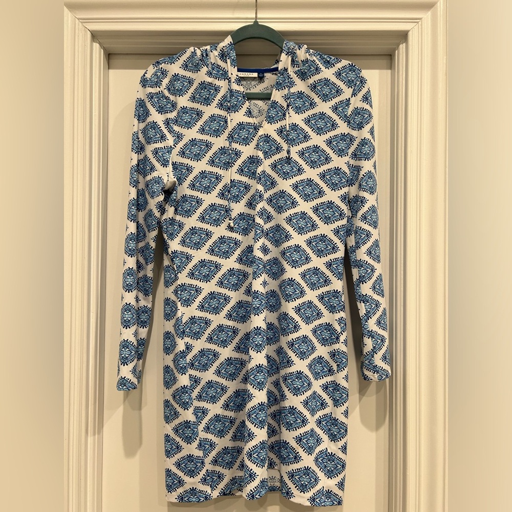 Cabana Life hooded coverup. Size S. NWOT. Quick drying. 50+ UPF protection.
